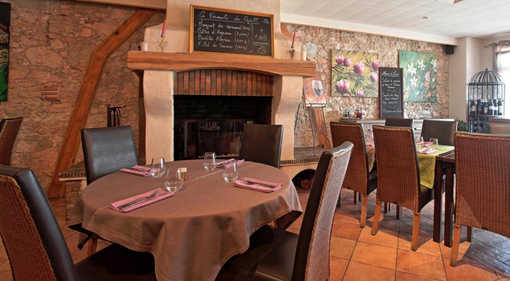 Logis Hotel - Les Pasteliers Lavaur  Exteriér fotografie